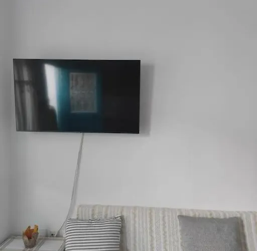 Daire Nianiari House